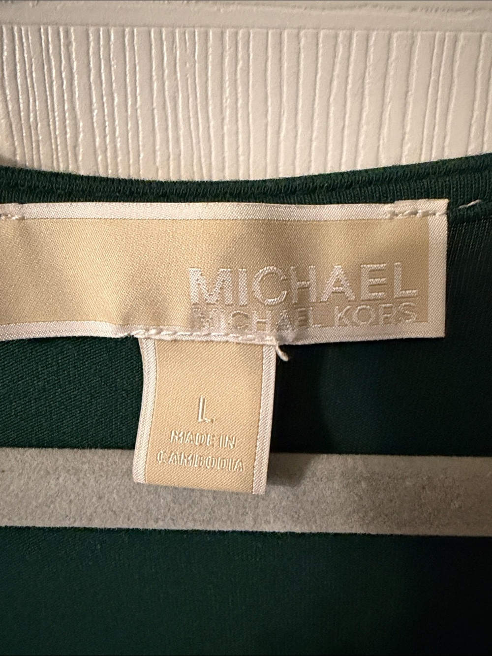 Michael Kors Deep Green Sleeveless V-Neck Top - Picture 2 of 4
